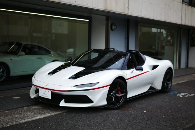 フェラーリ ｊ５０ 世界限定１０台 ディーラー車